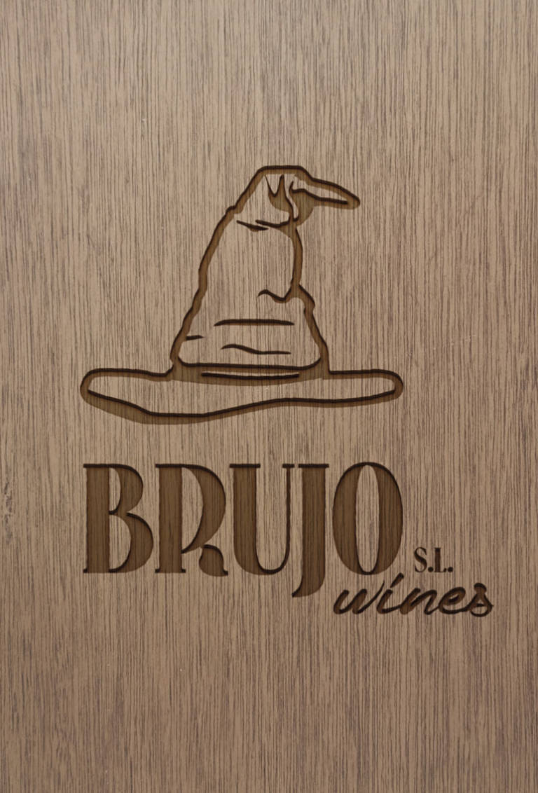 Brujo Wine Logo Madera