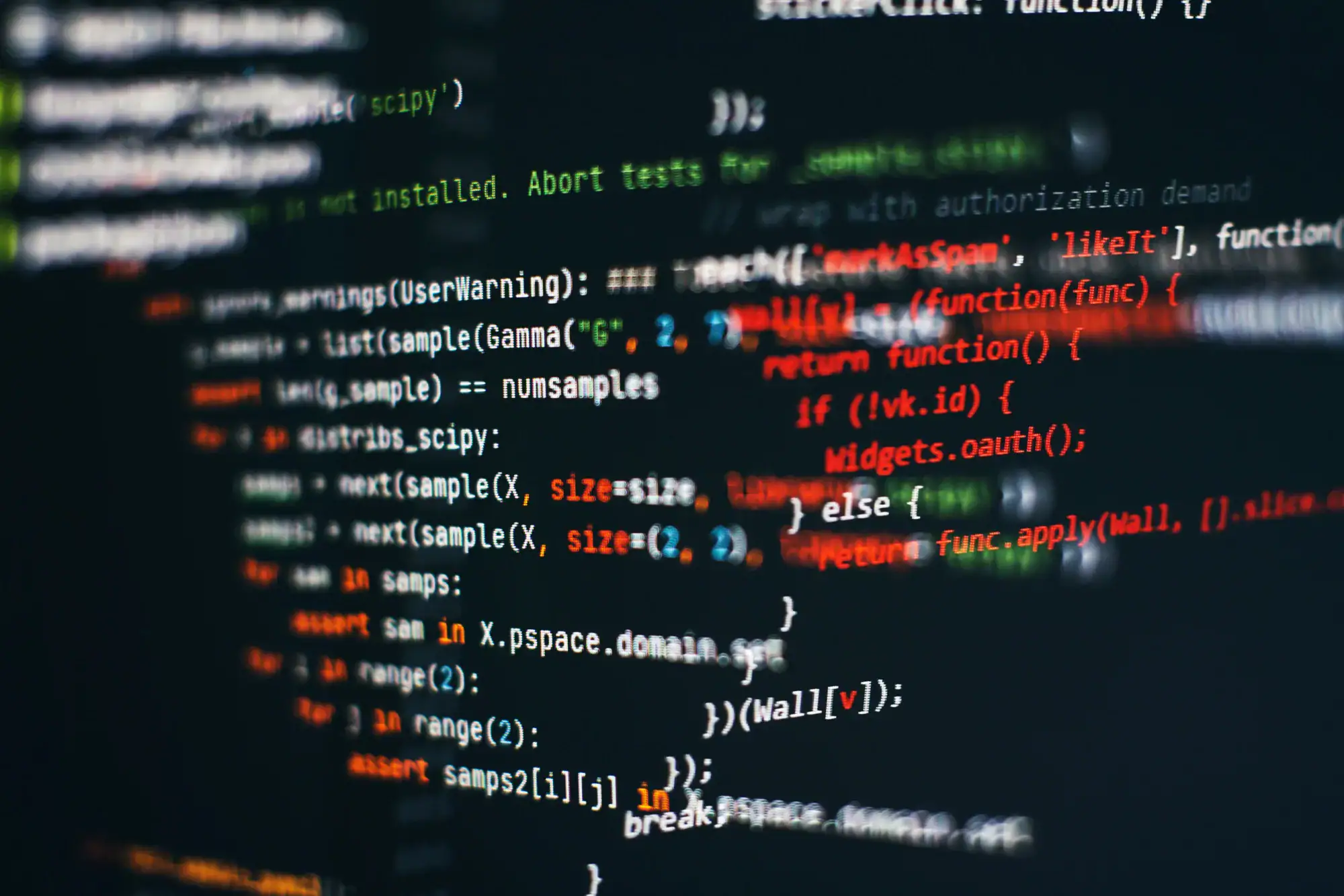 Pantalla con código de programación en ordenador